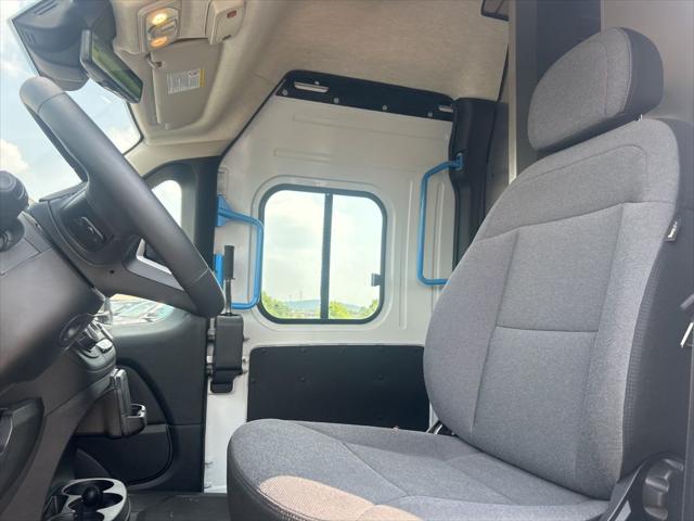 2025 Ram ProMaster Step Van Super High Roof 159" WB EXT