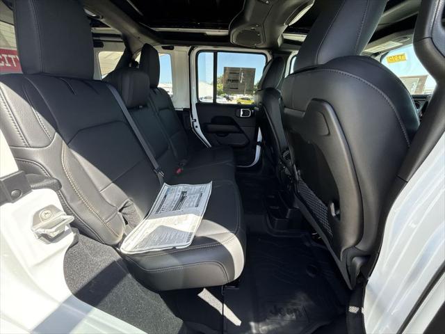 2025 Jeep Wrangler 4-Door Sahara 4x4
