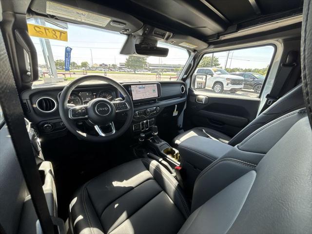 2025 Jeep Wrangler 4-Door Sahara 4x4