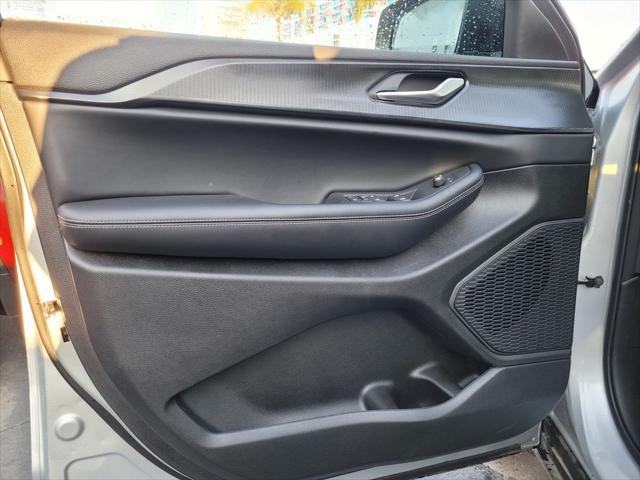 2025 Jeep Grand Cherokee L Altitude X 4x2