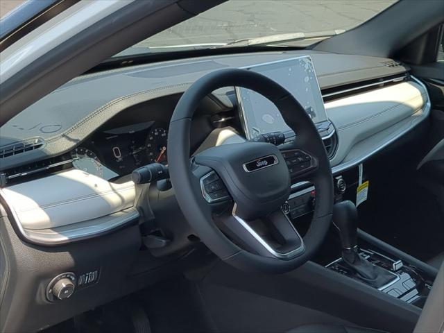 2025 Jeep Compass COMPASS LIMITED 4X4