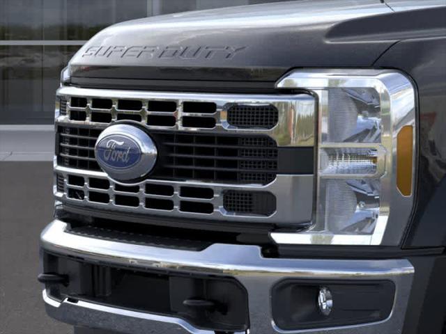 2025 Ford 600 XL