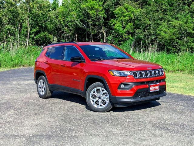 2025 Jeep Compass COMPASS LATITUDE 4X4