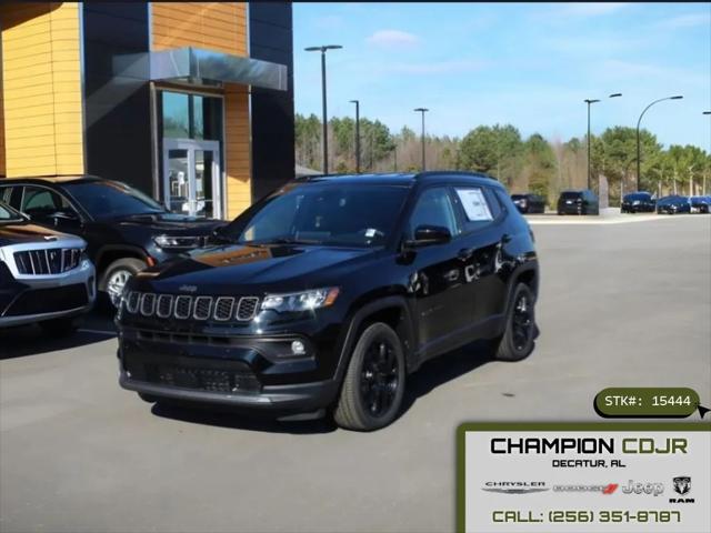 2025 Jeep Compass COMPASS LATITUDE 4X4