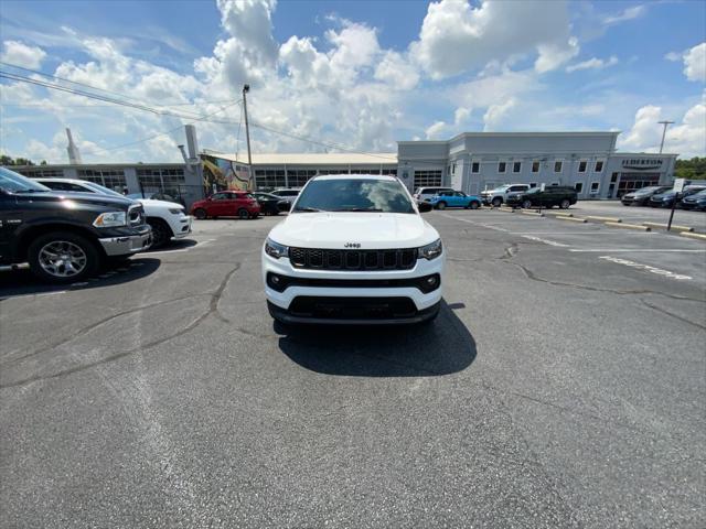 2025 Jeep Compass COMPASS LATITUDE 4X4