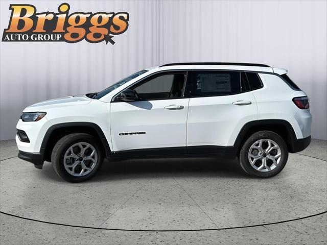 2025 Jeep Compass COMPASS LATITUDE 4X4