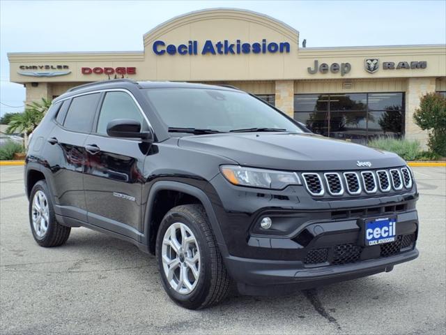 2025 Jeep Compass COMPASS LATITUDE 4X4