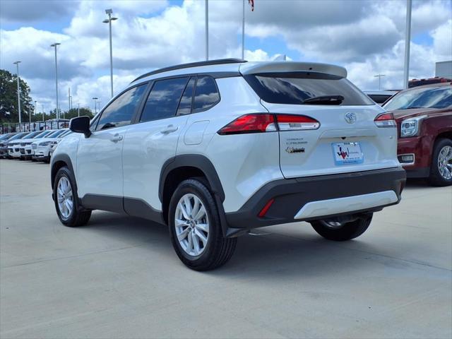 2024 Toyota Corolla Cross LE
