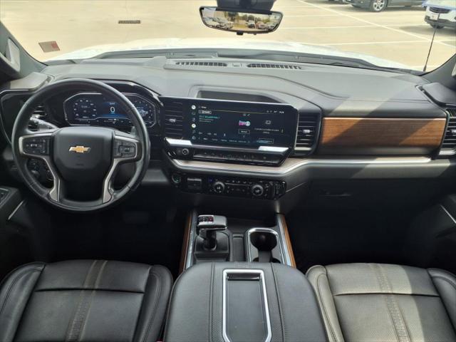 2022 Chevrolet Silverado 1500 4WD Crew Cab Short Bed High Country