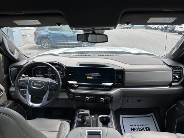 2022 GMC Sierra 1500 4WD Crew Cab Short Box SLT