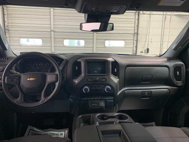 2023 Chevrolet Silverado 1500 4WD Crew Cab Short Bed Custom