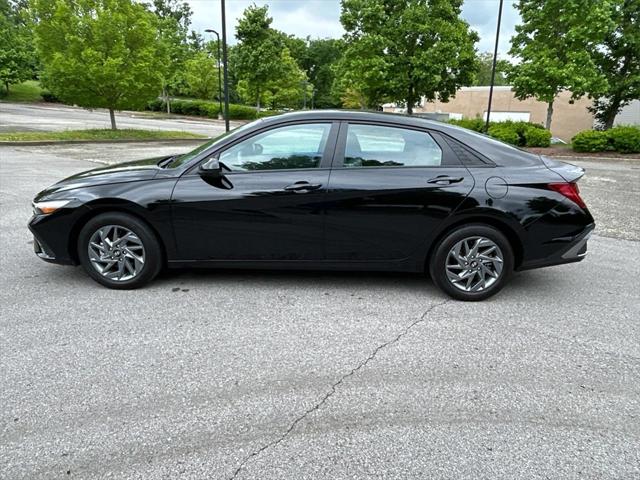 2024 Hyundai Elantra Hybrid Blue