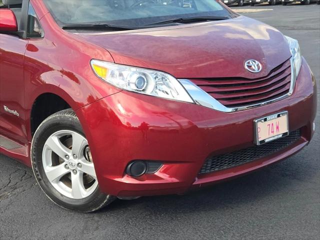 2017 Toyota Sienna LE 8 Passenger