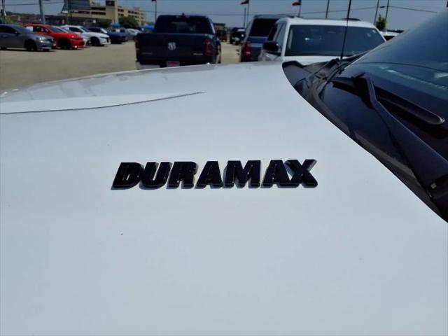 2020 Chevrolet Silverado 1500 4WD Crew Cab Short Bed RST
