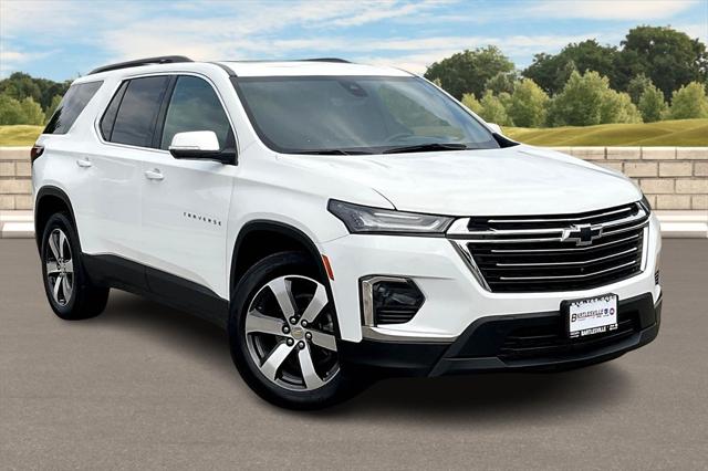 2023 Chevrolet Traverse AWD LT Leather