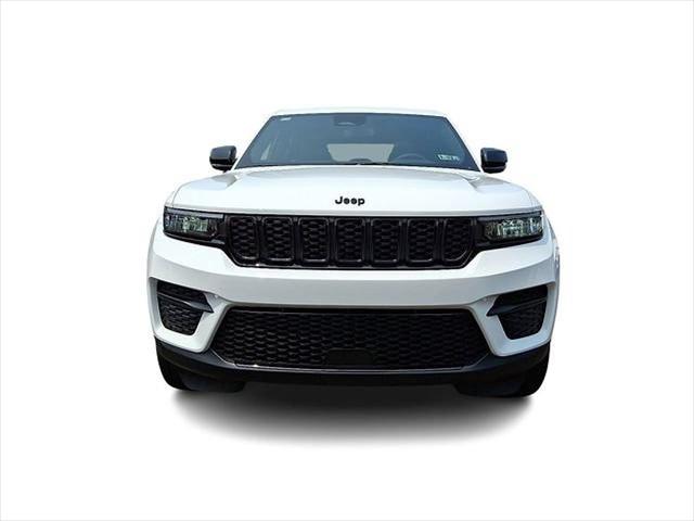 2023 Jeep Grand Cherokee Altitude 4x4 2023 Jeep Grand Cherokee Altitude 4x4