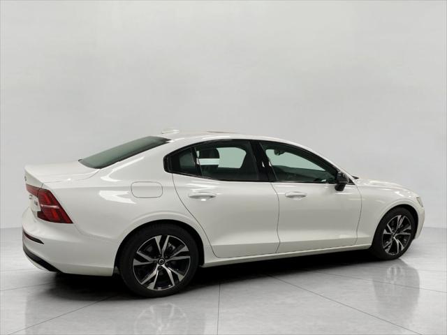 2025 Volvo S60 B5 Core