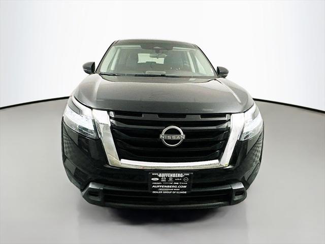 2022 Nissan Pathfinder S 2WD