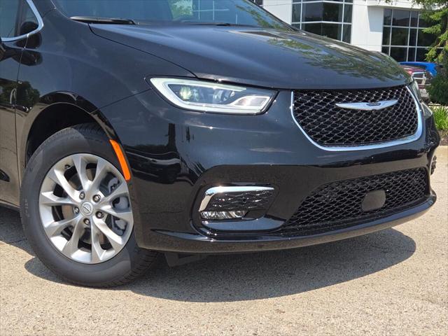 2025 Chrysler Pacifica PACIFICA SELECT AWD