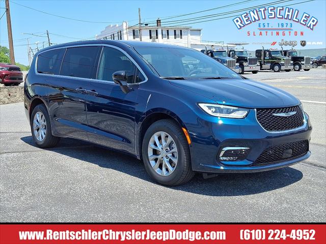 2025 Chrysler Pacifica PACIFICA SELECT AWD