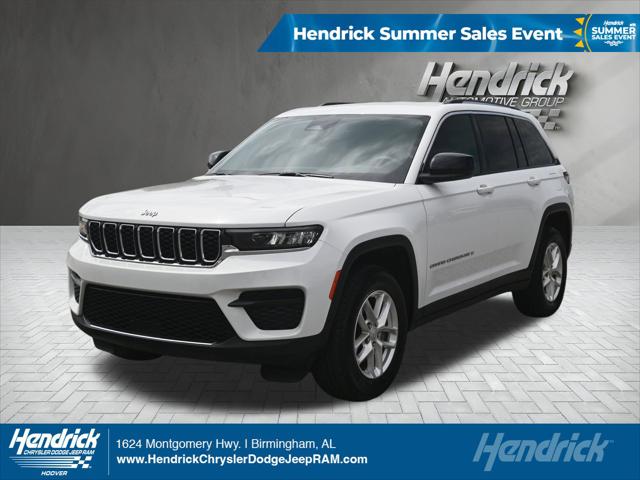 2023 Jeep Grand Cherokee Laredo 4x2