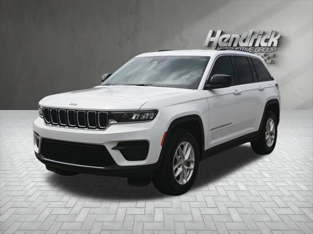 2023 Jeep Grand Cherokee Laredo 4x2