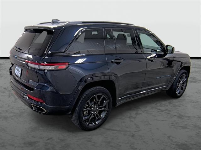 2024 Jeep Grand Cherokee Anniversary Edition