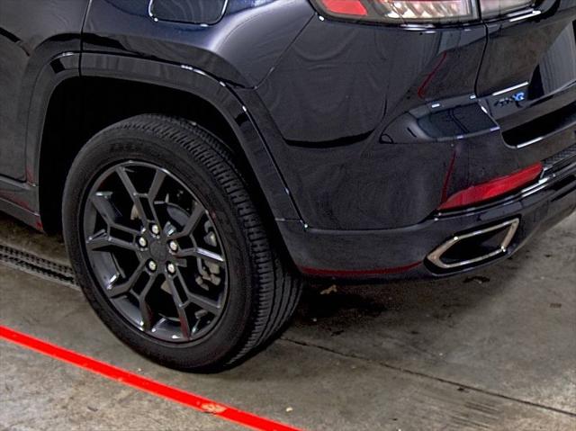 2024 Jeep Grand Cherokee Anniversary Edition
