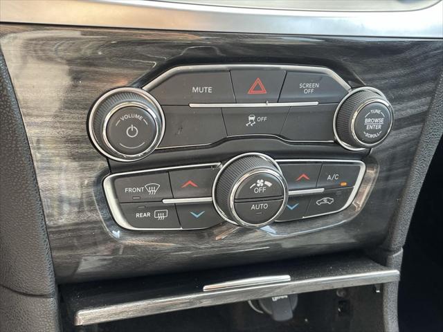 2019 Chrysler 300 Touring L