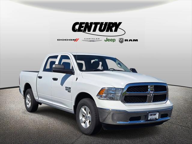 2023 RAM 1500 Classic SLT Crew Cab 4x2 57 Box