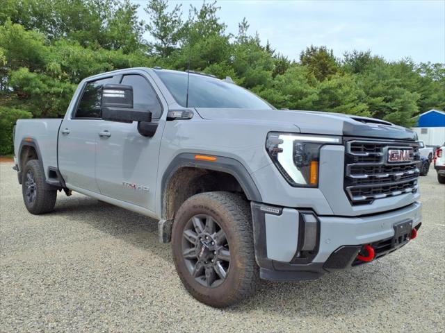 2024 GMC Sierra 2500HD 4WD Crew Cab Standard Bed AT4