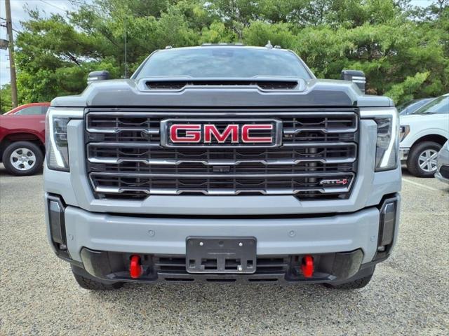 2024 GMC Sierra 2500HD 4WD Crew Cab Standard Bed AT4