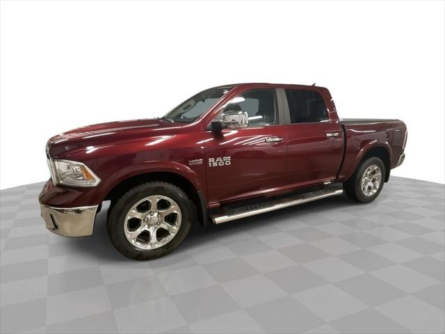 2017 RAM 1500 Laramie Crew Cab 4x4 57 Box