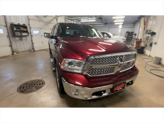 2017 RAM 1500 Laramie Crew Cab 4x4 57 Box