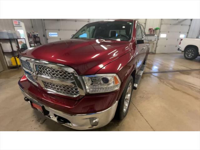 2017 RAM 1500 Laramie Crew Cab 4x4 57 Box
