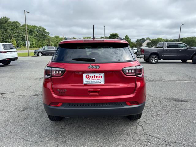 2025 Jeep Compass COMPASS LATITUDE 4X4