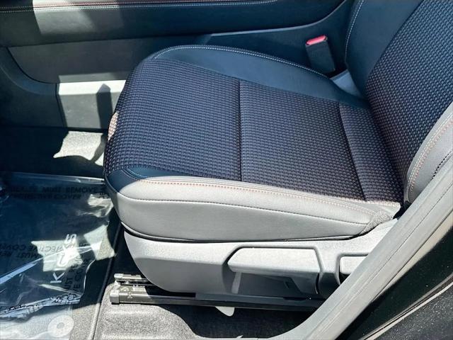 2025 Nissan Kicks SR FWD