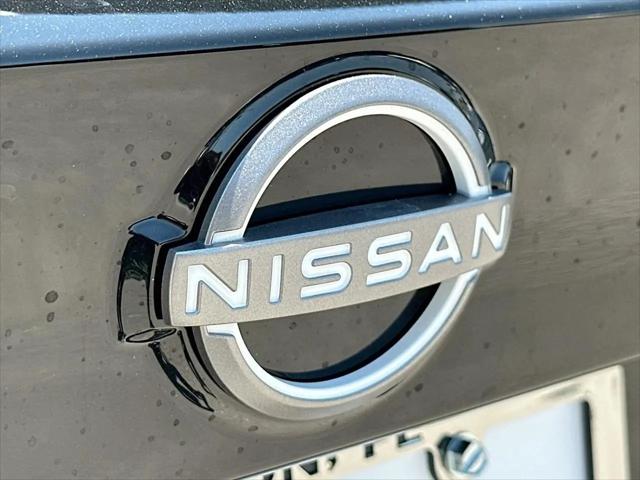 2025 Nissan Kicks SR FWD