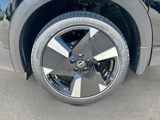 2025 Nissan Kicks SR FWD