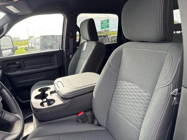 2025 Ram 2500 Tradesman Crew Cab 4x4 6'4" Box