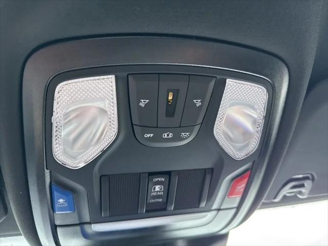 2025 Ram 2500 Tradesman Crew Cab 4x4 6'4" Box