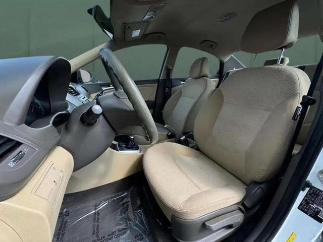 2012 Hyundai Accent GLS