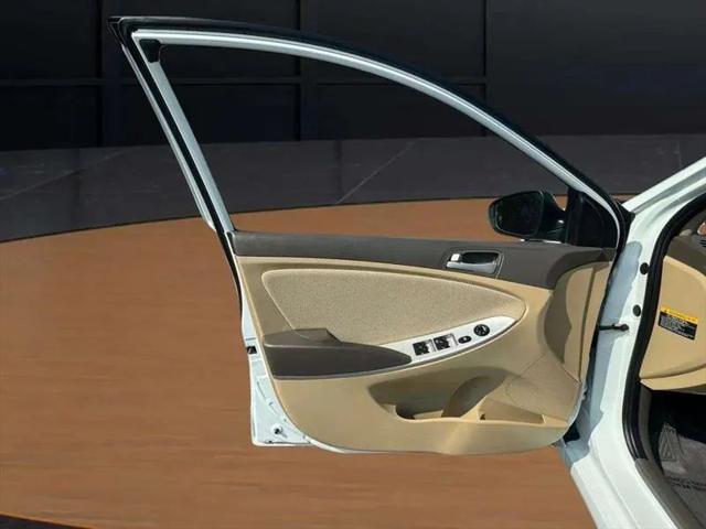 2012 Hyundai Accent GLS