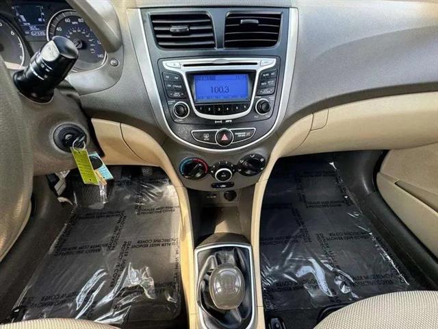 2012 Hyundai Accent GLS