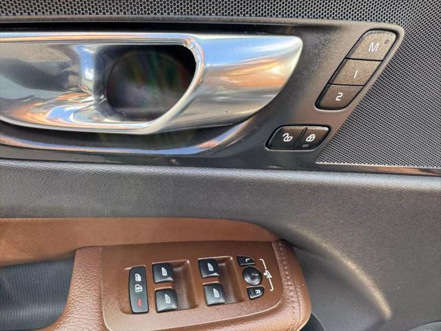 2021 Volvo XC60 T5 Momentum