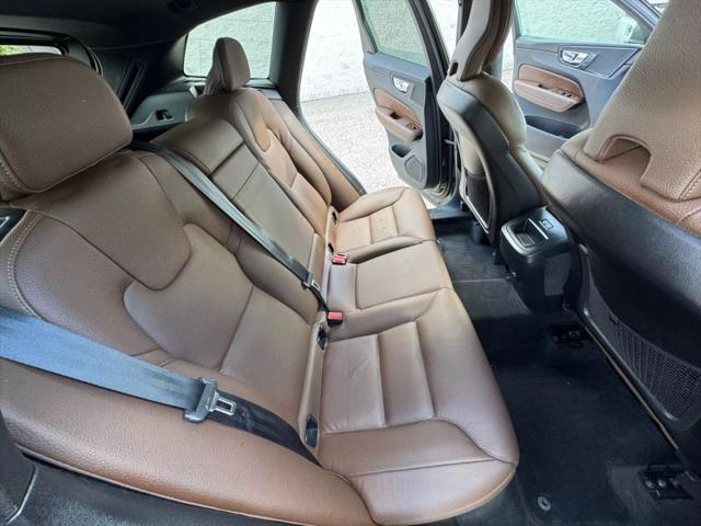 2021 Volvo XC60 T5 Momentum