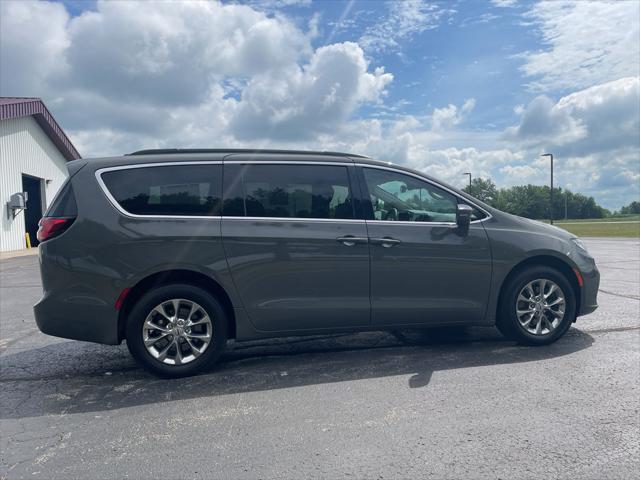 2022 Chrysler Pacifica Touring L AWD