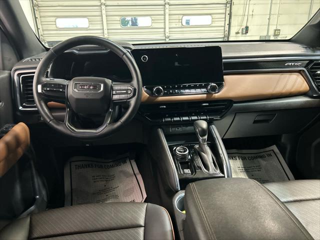 2023 GMC Canyon 4WD Crew Cab Short Box AT4