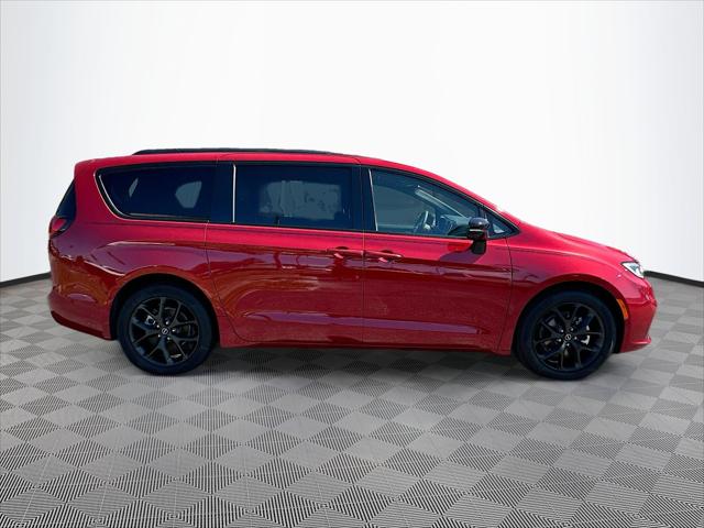 2025 Chrysler Pacifica PACIFICA LIMITED
