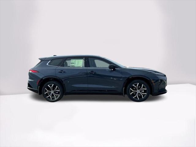 2025 Toyota Crown Signia XLE